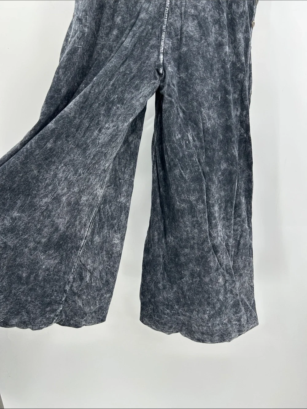T PARTY Mineral Acid Wash Cropped Ballon Leg Leggings Size Small